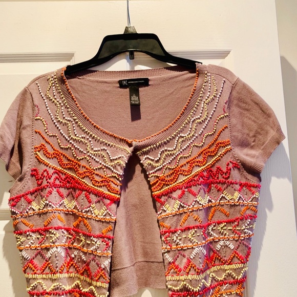 Ladies one snap colored beaded sweater size large - Picture 2 of 2